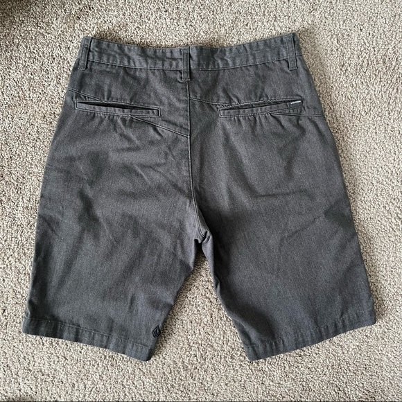 Volcom shorts - Picture 3 of 4